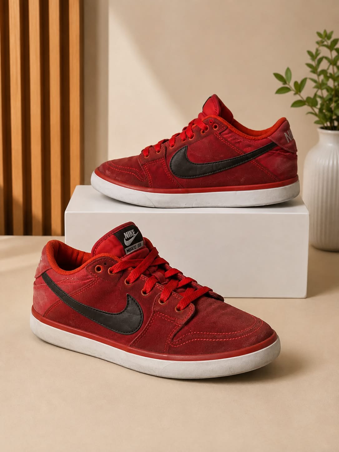 Men’s Deep Red Suede Low-Top Skate Sneakers