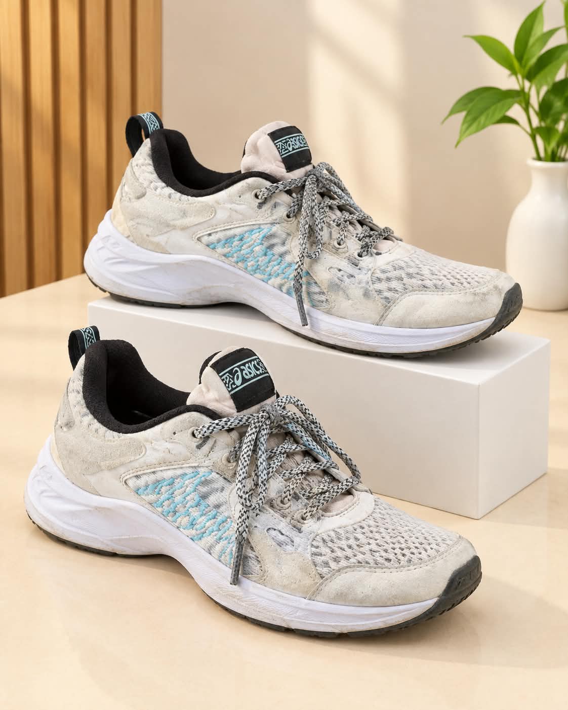 Asics GEL-Venture / Trail – Off-White, Light Blue & Black