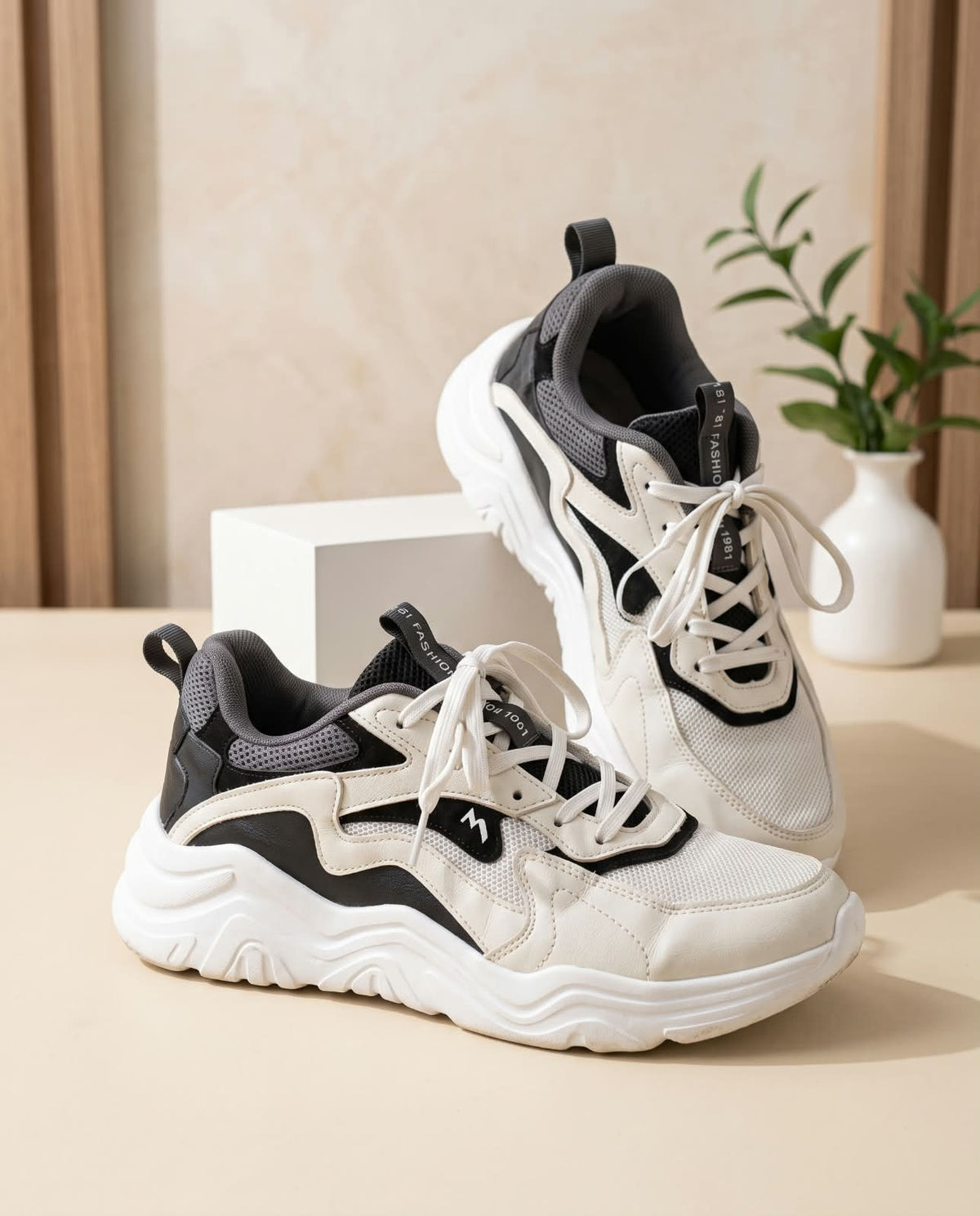 Chunky Fashion Sneaker – Off-White, Black & Grey