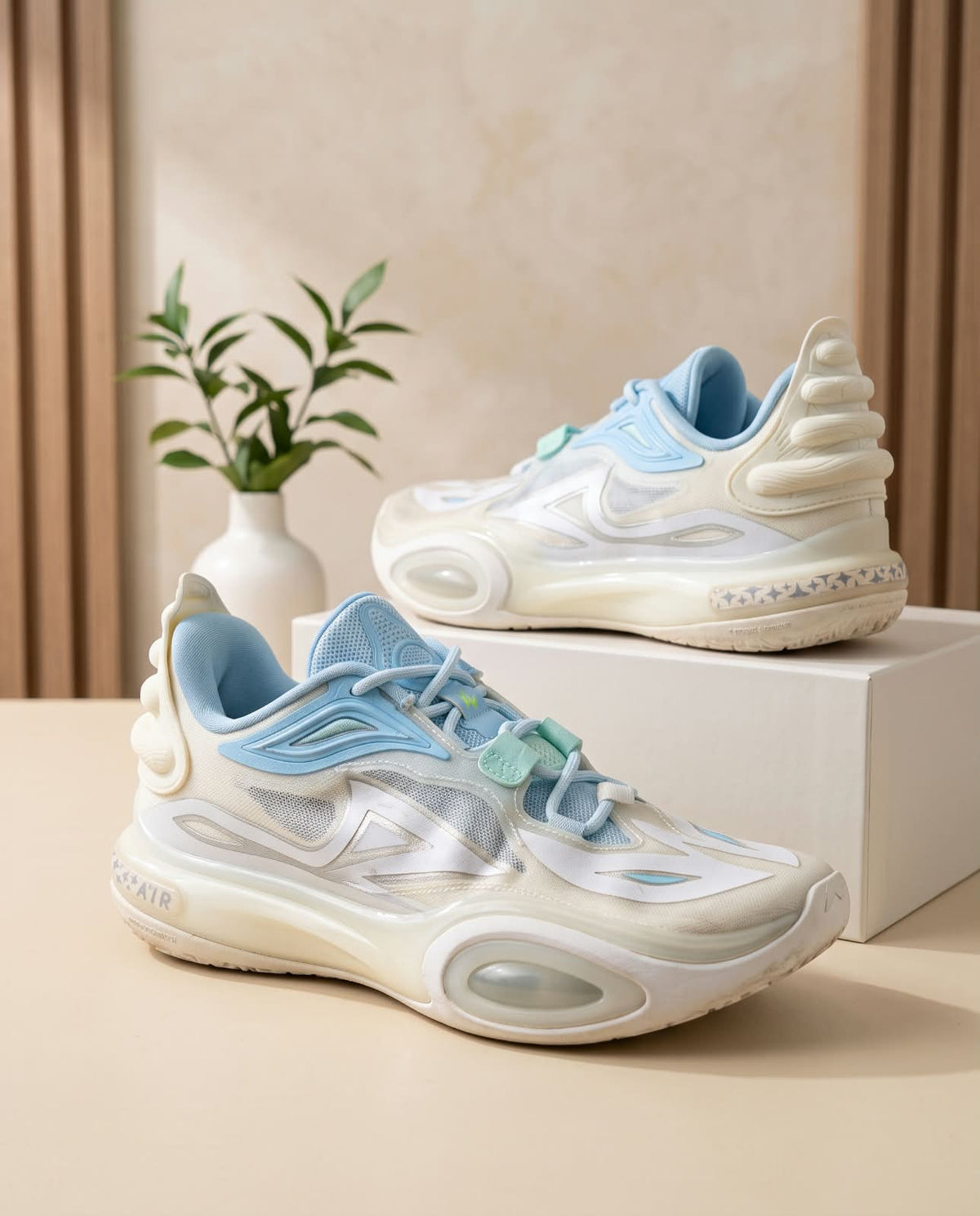 ASICS SportStyle / Futuristic Low-Top Sneakers – Cream & Light Blue