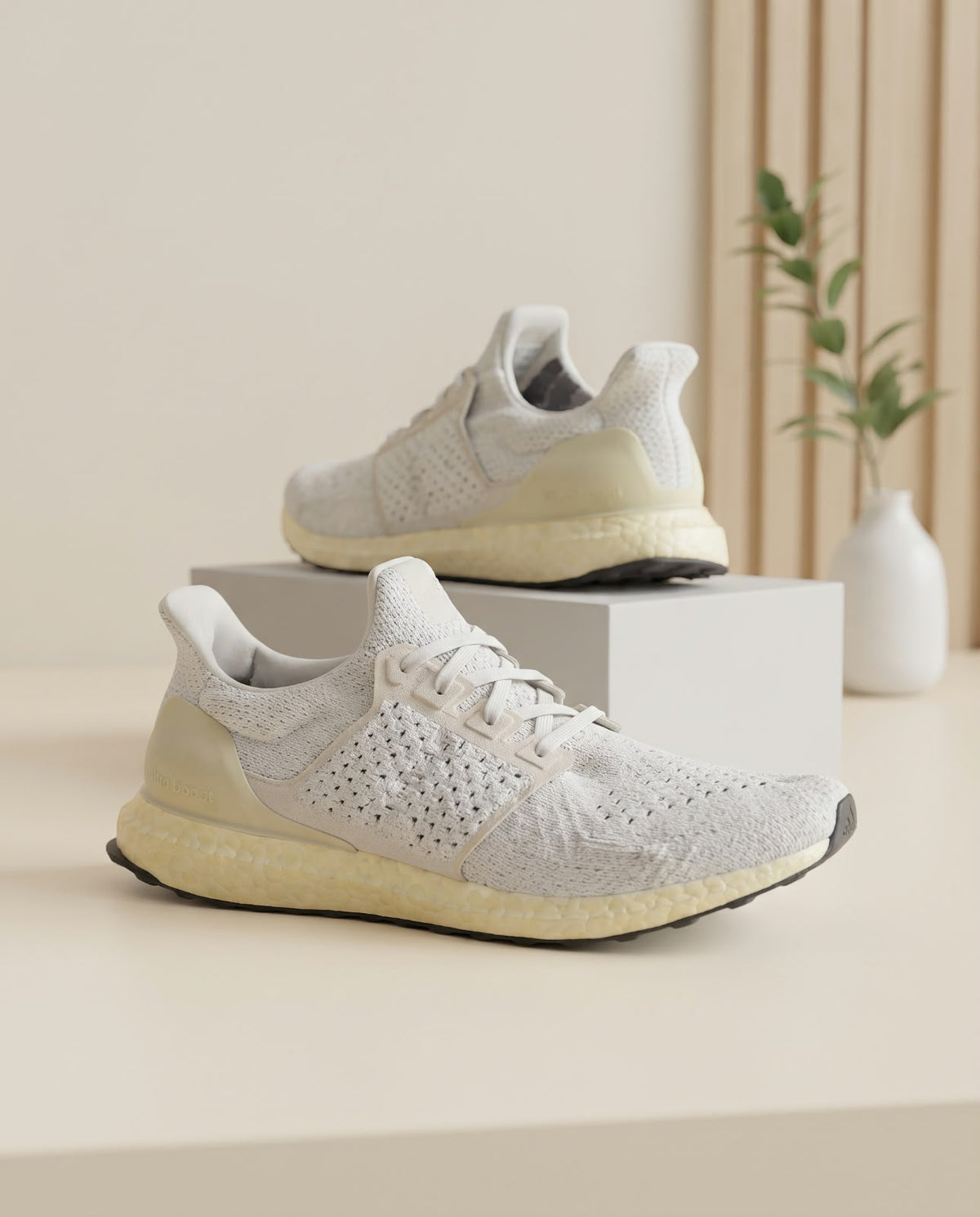 Adidas Ultraboost – Cream White & Vintage Yellow